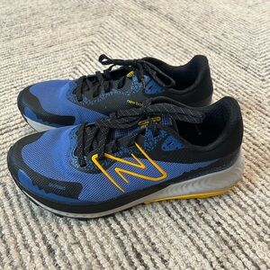 Mens New Balance Dynasoft Nitrel Trail V5 Running Shoes Sz 8.5 VGC MTNTRMB5